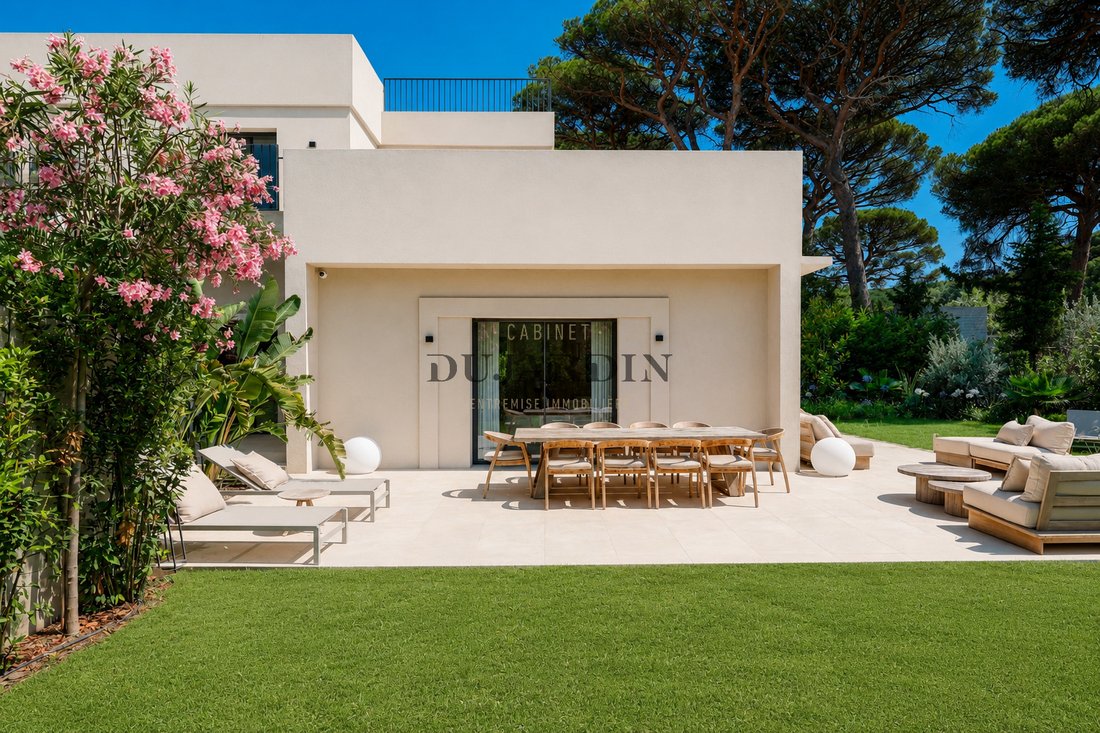 Villa in Zone Ouest Urbaine, Saint-Tropez, France 3 - 18744616