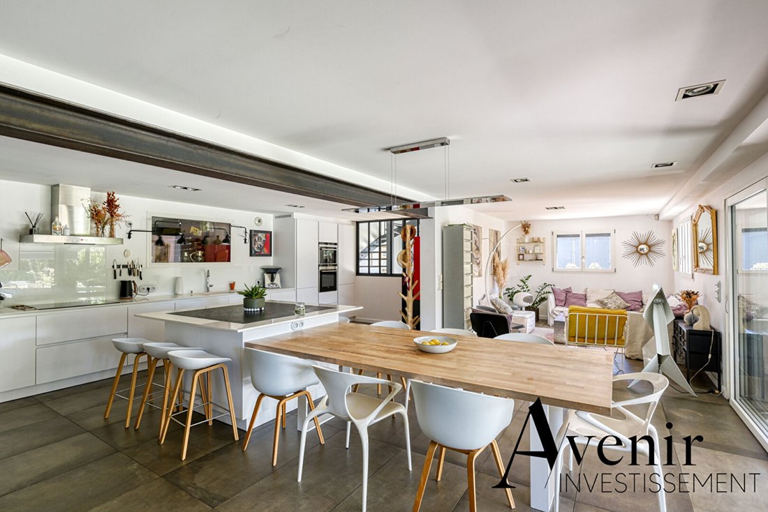 Villa in Limonest, Auvergne-Rhone-Alpen, Frankreich 2 - 18745350