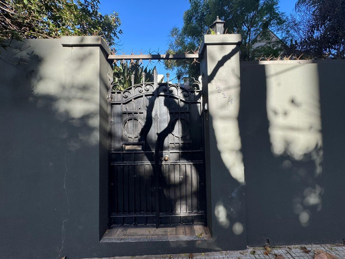 Casa en Olivos, Provincia de Buenos Aires, Argentina 2 - 18742211