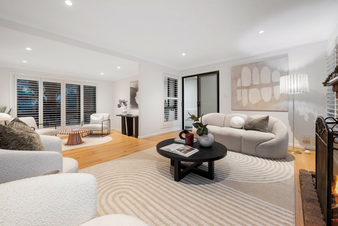 House in Mount Ommaney, Queensland, Australia 2 - 18746078
