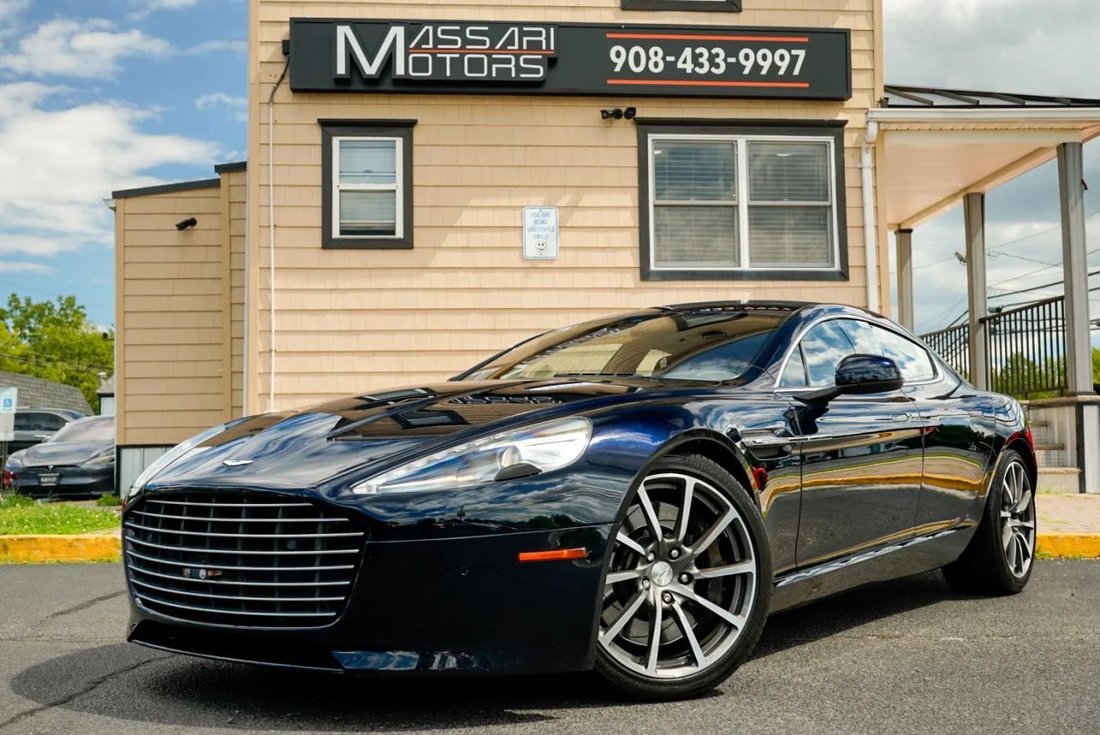 Sedan in Atlantic Highlands, NJ, United States 1 - 18039198