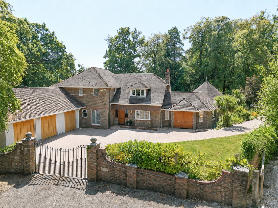Casa a Stapehill, Colehill, Inghilterra 2 - 18692212