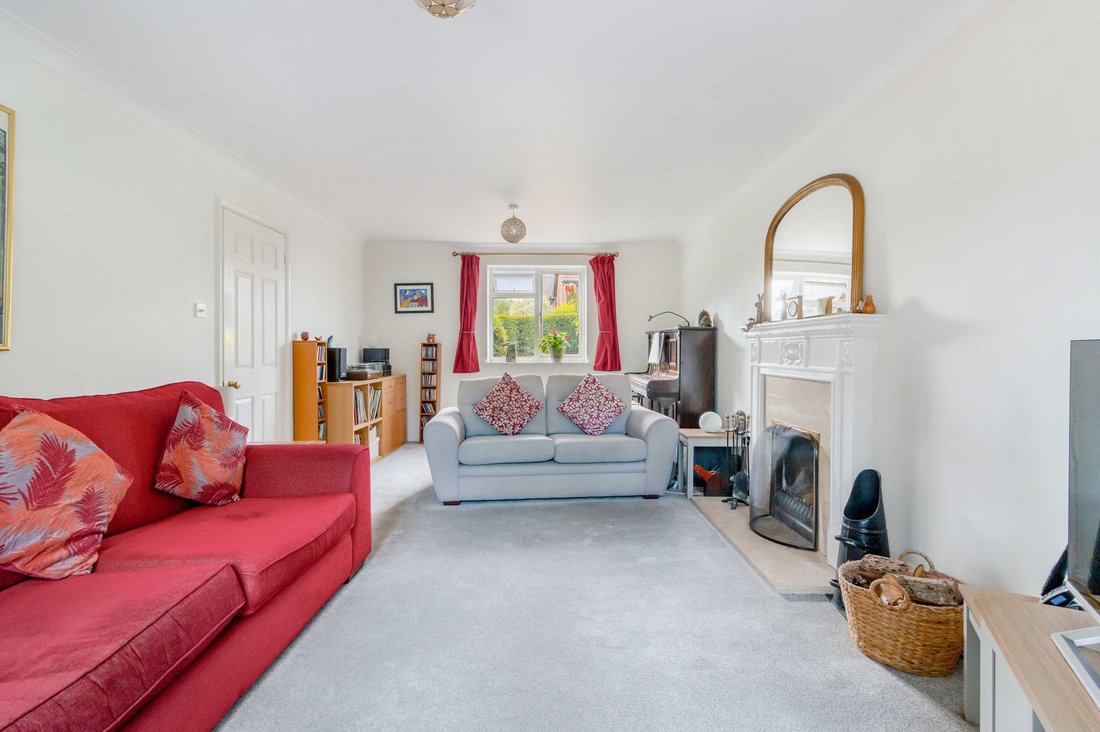 Haus in Ridgewood, Uckfield, England 3 - 18744985