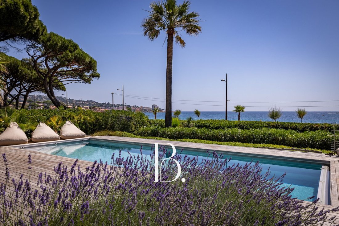 Villa in Ville-Les Saquedes-Le Bouillonnet, Sainte-Maxime, France 2 - 18254109