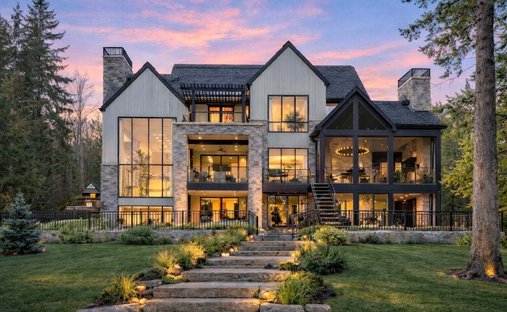 House in Saint-Donat-de-Montcalm, Quebec, Canada 1