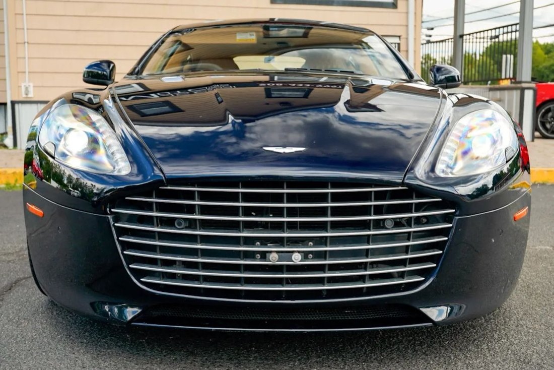 Sedan in Atlantic Highlands, NJ, United States 3 - 18039198