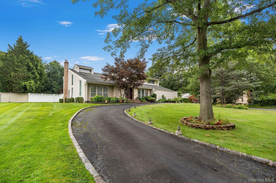 Casa a Muttontown, New York, Stati Uniti 2 - 18743130