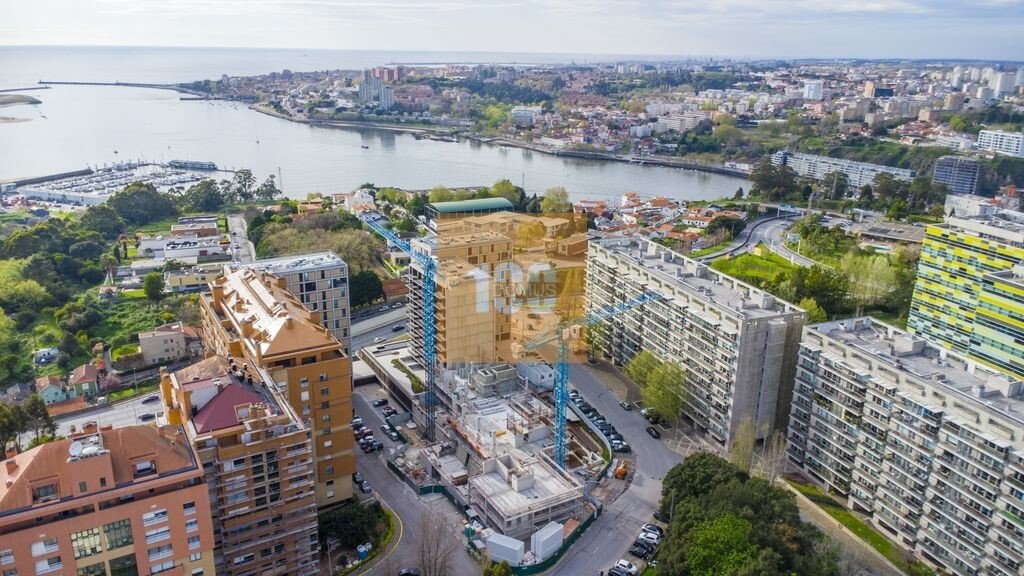 Appartement à Santa Marinha et Sao Pedro da Afurada, District de Porto, Portugal 1 - 18745255