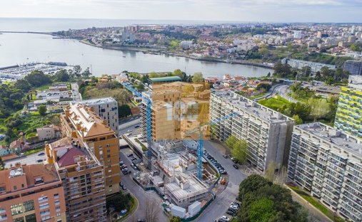 Apartment in Santa Marinha e Sao Pedro da Afurada, Porto District, Portugal 1