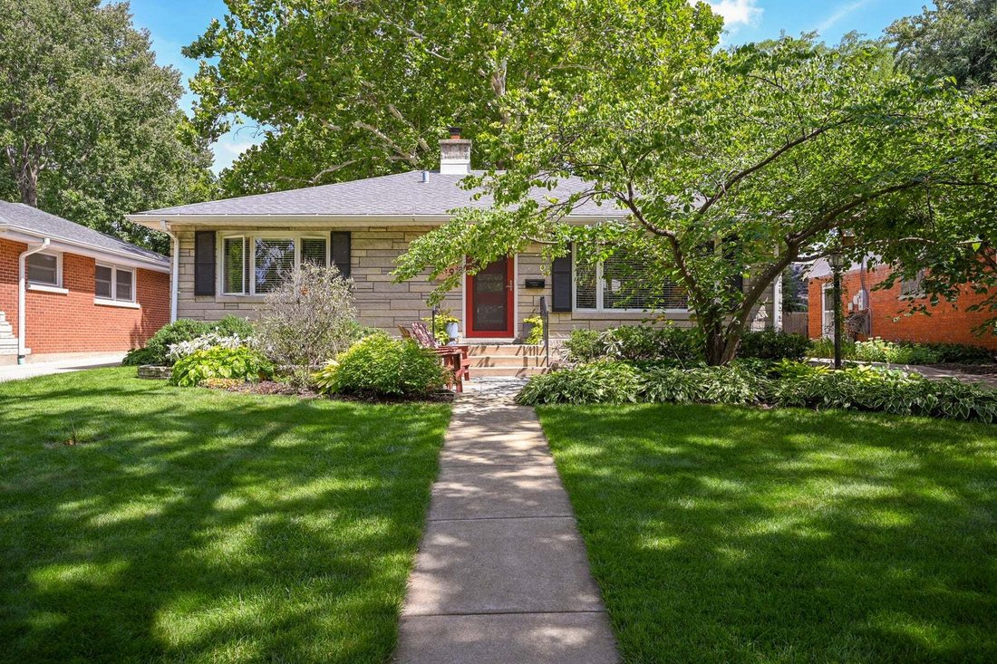 Casa a Wheaton, Illinois, Stati Uniti 1 - 18744303