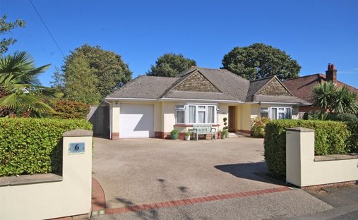 House in New Milton, England 1