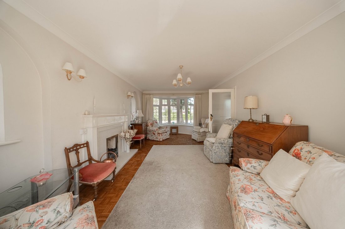 Haus in Haywards Heath, England 4 - 18741639