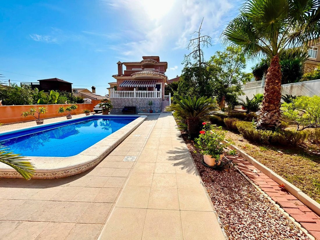 Casa a Torrevieja, Comunità Valenzana, Spagna 1 - 18745197