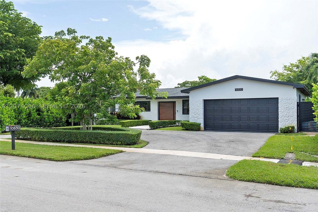 Casa a Pembroke Pines, Florida, Stati Uniti 1 - 18741276
