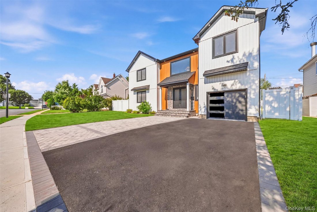 Casa a Levittown, New York, Stati Uniti 2 - 18743841