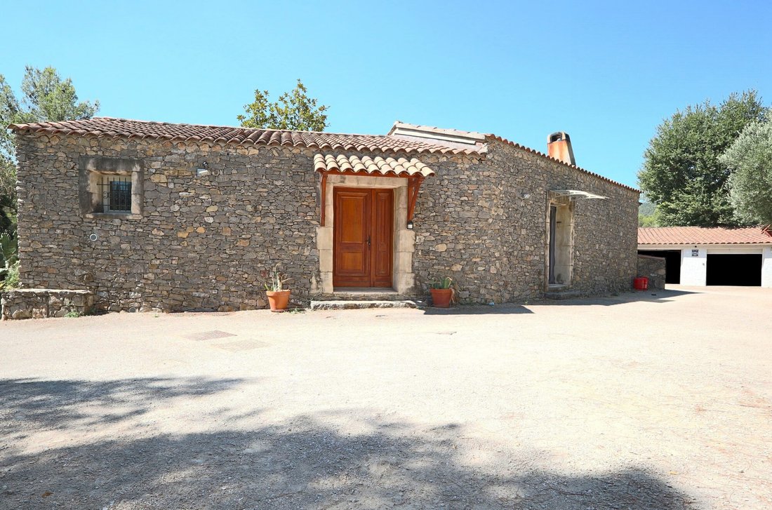 Maison à La Roquebrussanne, Provence-Alpes-Côte d'Azur, France 3 - 18614940