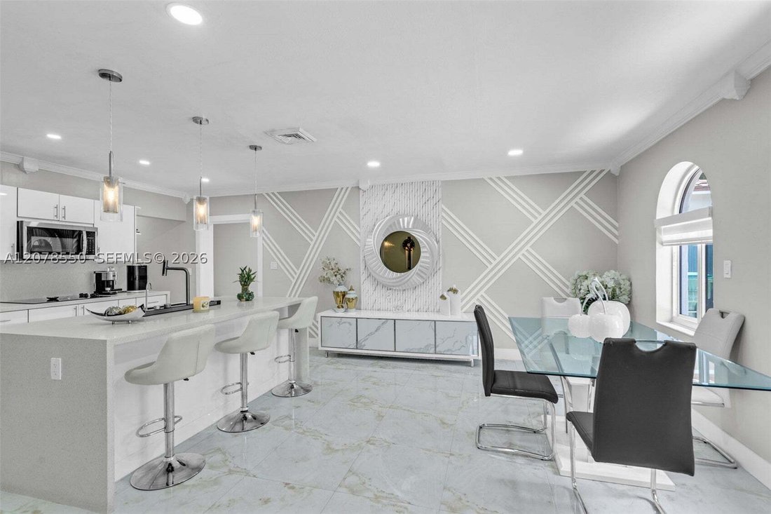House in Miami, Florida, United States 5 - 18744661
