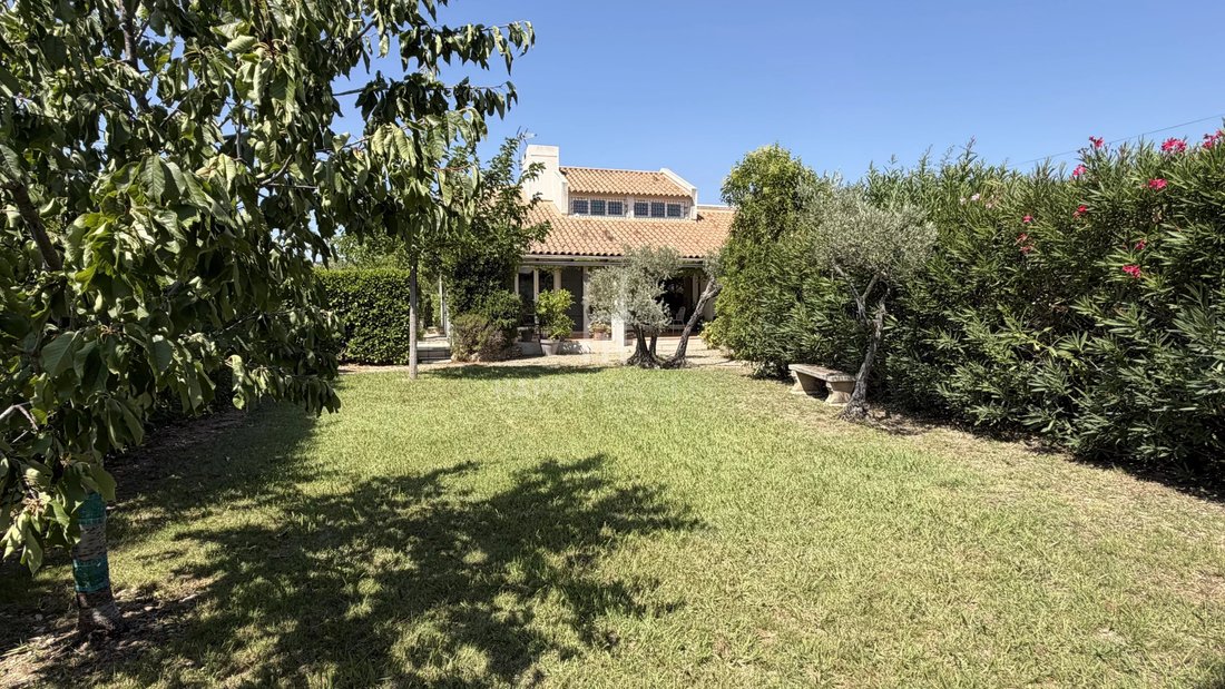 Casa en Mouriès, Provenza-Alpes-Costa Azul, Francia 2 - 18741653