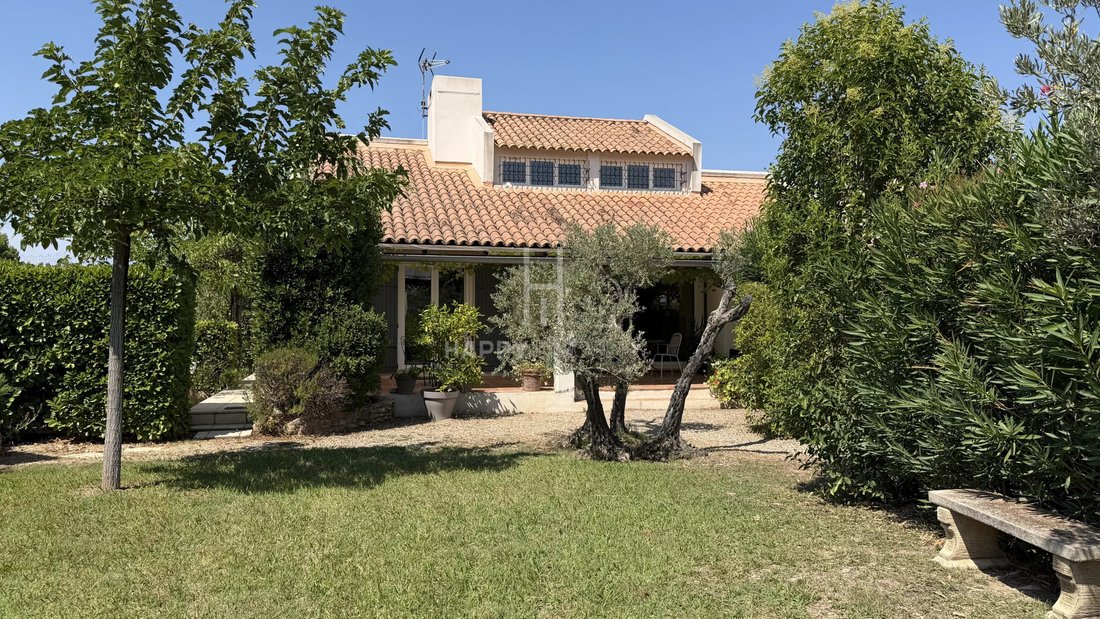 Casa en Mouriès, Provenza-Alpes-Costa Azul, Francia 4 - 18741653