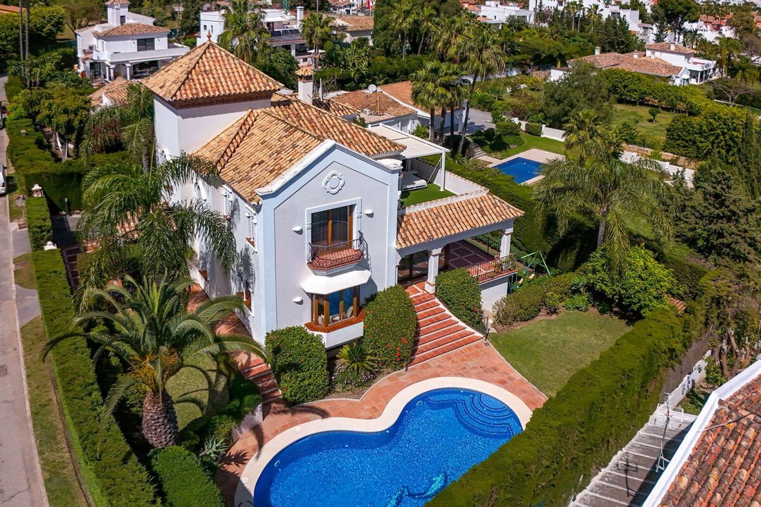 Villa in Estepona, Andalusien, Spanien 1 - 18741522