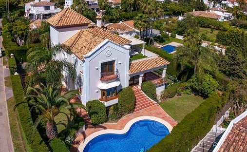 Villa in Estepona, Andalusien, Spanien 1