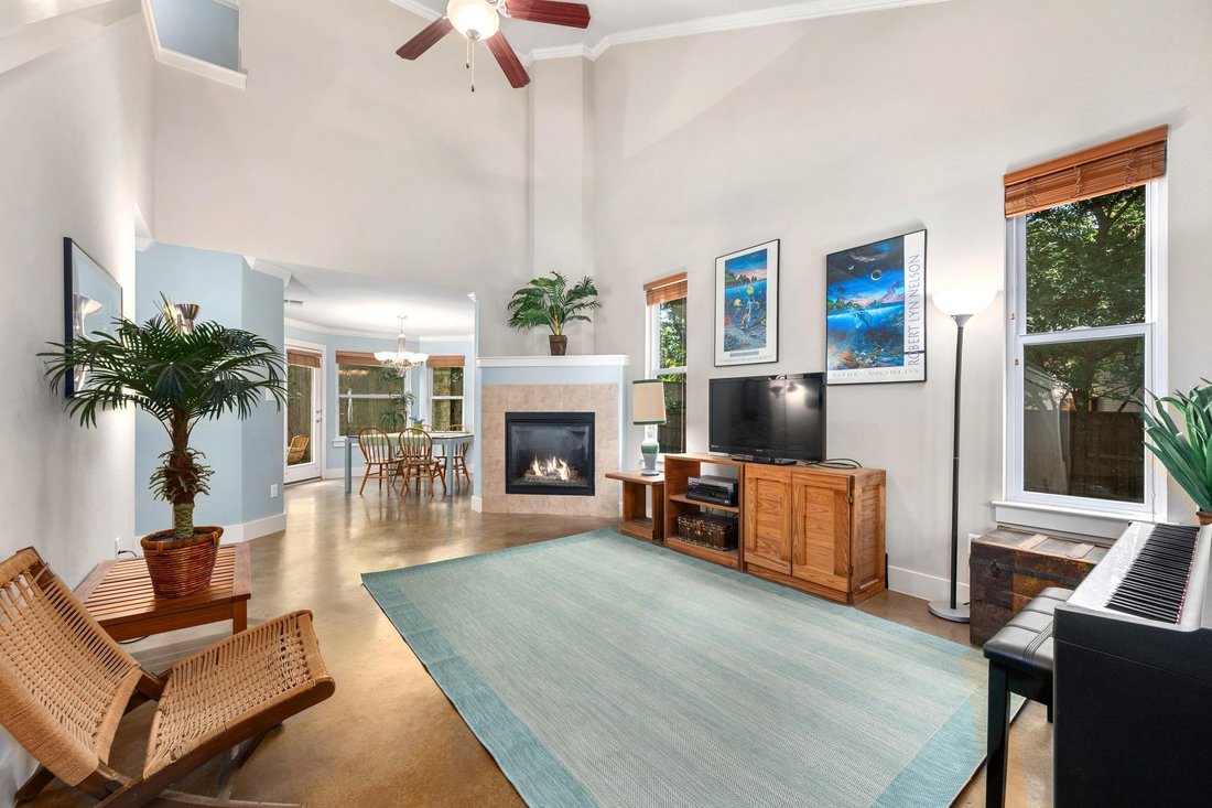 House in Austin, Texas, United States 4 - 18743676