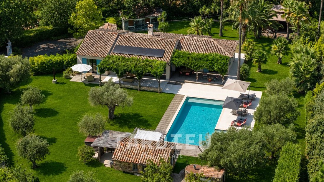 Villa en Ramatuelle, Provenza-Alpes-Costa Azul, Francia 2 - 18741625