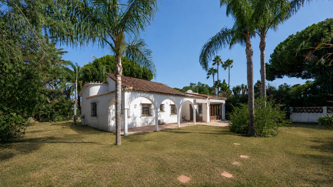 Villa in Elviria-Cabopino, Marbella, Spanien 1 - 18742825