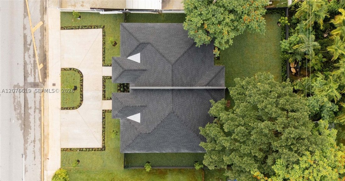 House in Miami, Florida, United States 2 - 18744673