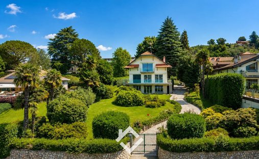 Villa en Ranco, Lombardía, Italia 1