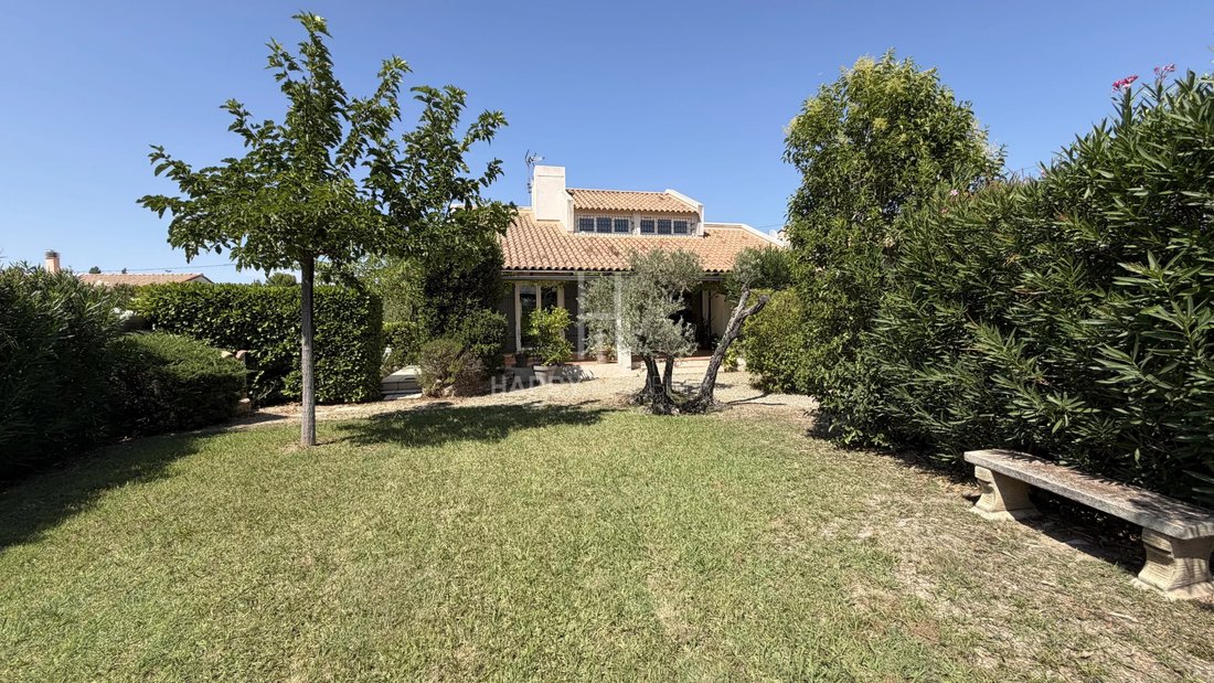 Casa en Mouriès, Provenza-Alpes-Costa Azul, Francia 1 - 18741653