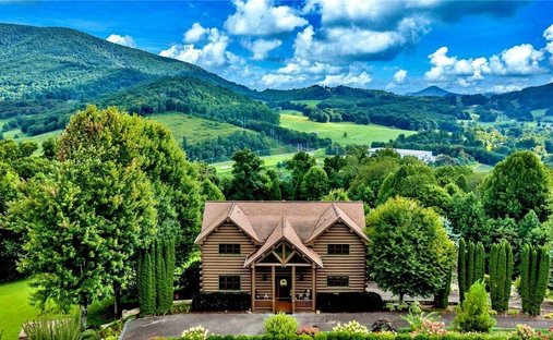 House in West Jefferson, North Carolina, United States 1