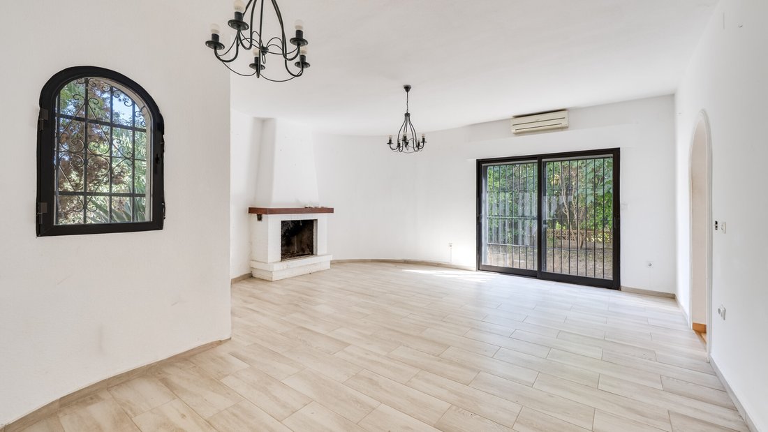 Villa in Elviria-Cabopino, Marbella, Spanien 3 - 18742825