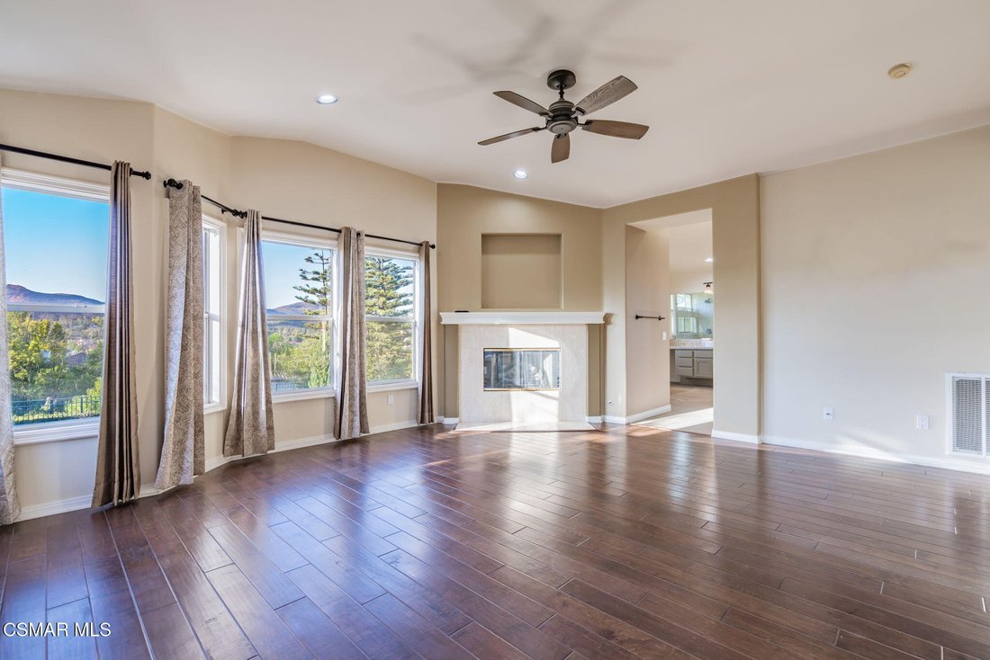 Casa en Simi Valley, California, Estados Unidos 5 - 18730147