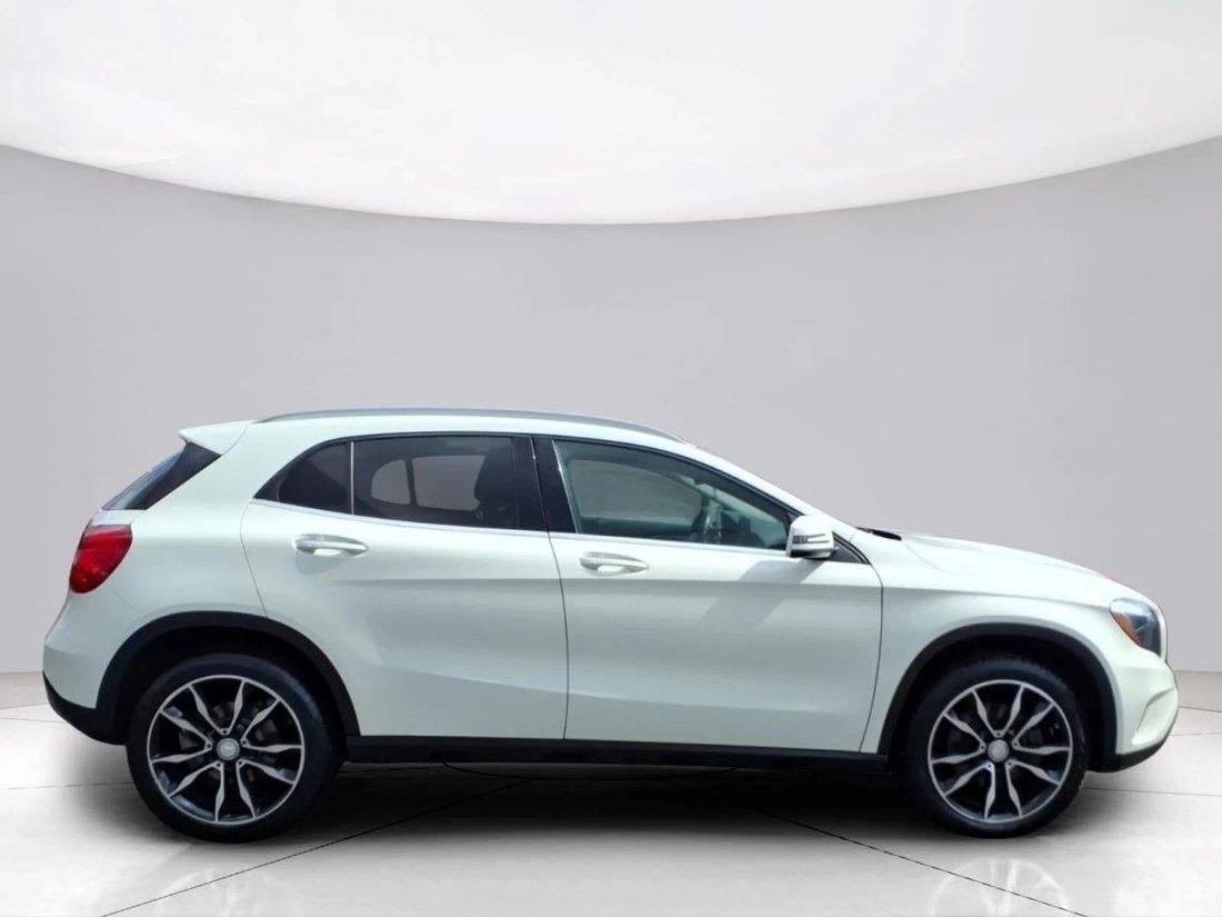Suv in Philadelphia, PA, United States 2 - 18745579