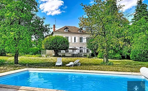 Casa a Renaison, Auvergne-Rodano-Alpi, Francia 1