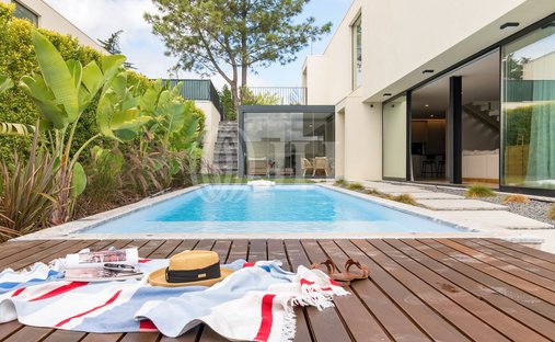 House in Rio de Mouro, Lisbon, Portugal 1