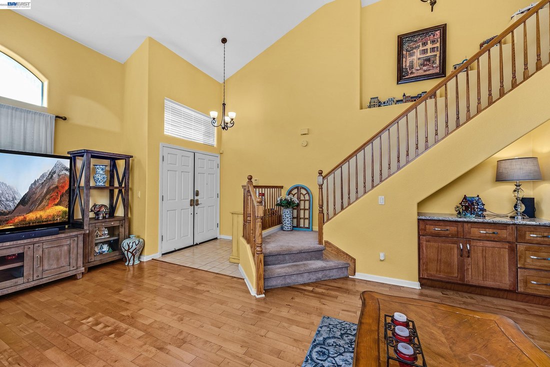 House in San Leandro, California, United States 4 - 18743361