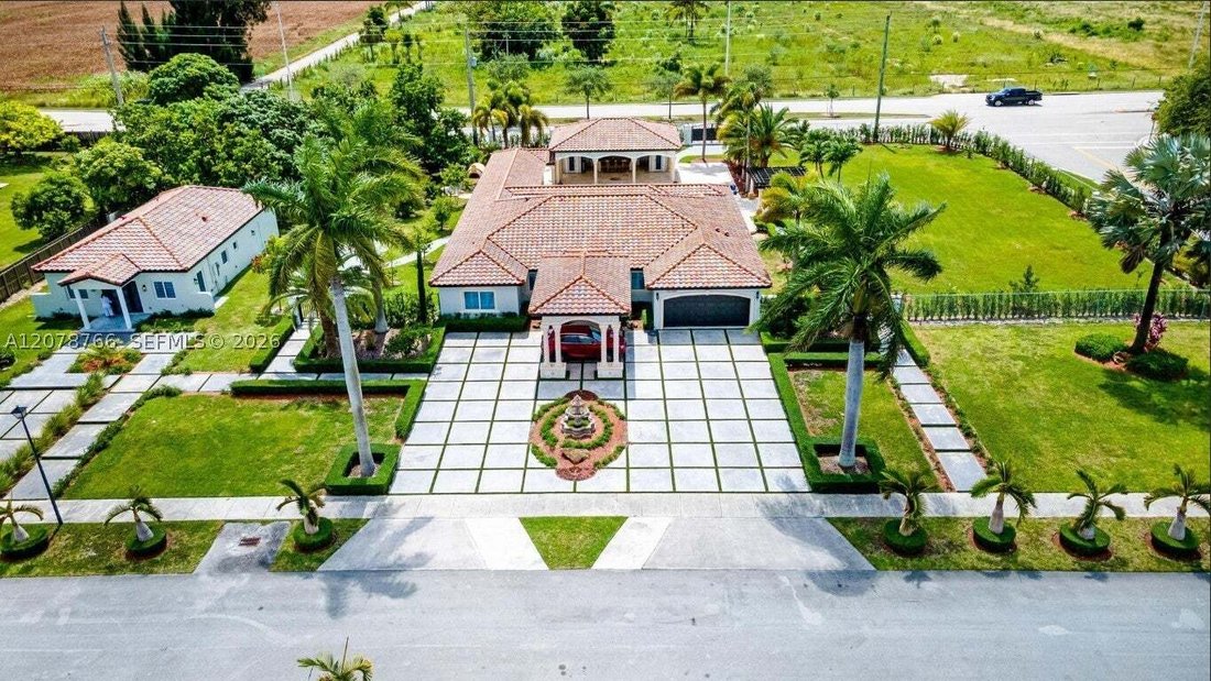 House in Miami, Florida, United States 1 - 18744652