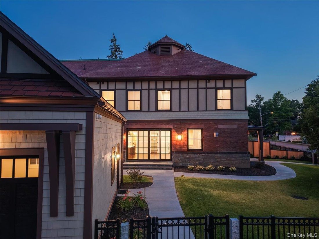 House in Saratoga Springs, New York, United States 3 - 18588874