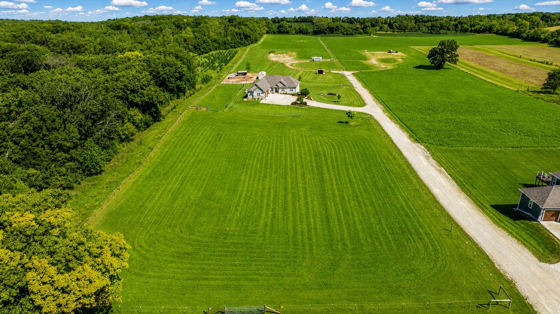 House in Eagle, Wisconsin, United States 1 - 18743835