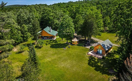 Maison à Vanderbilt, Michigan, États-Unis 1
