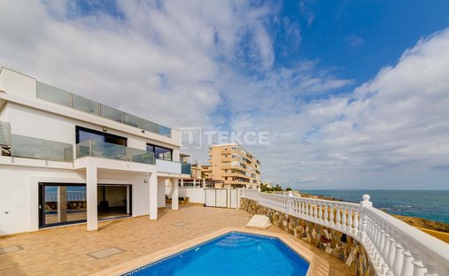 Villa in Torrevieja, Land Valencia, Spanien 1