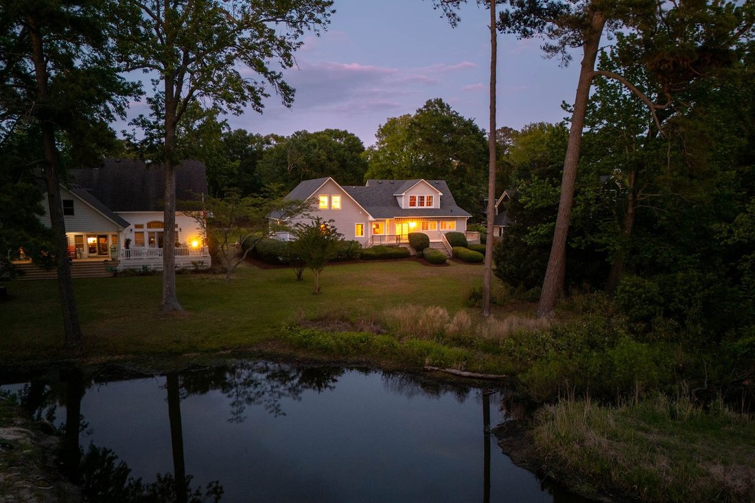 Kitty Hawk, North Carolina, United States 4 - 18740016