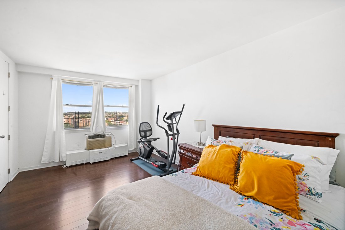 Co Op in New York, New York, United States 4 - 18744879