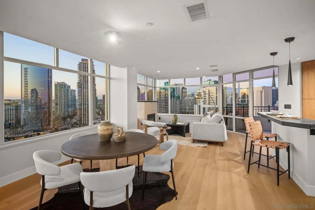 Condo in San Diego, California, United States 5 - 18744158