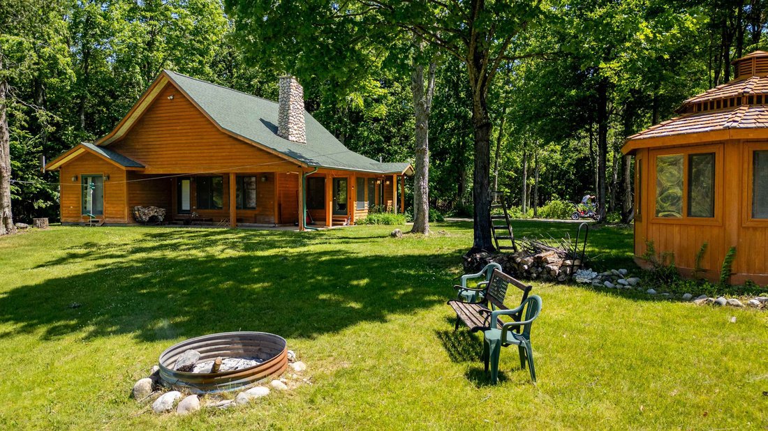 House in Vanderbilt, Michigan, United States 3 - 18743123