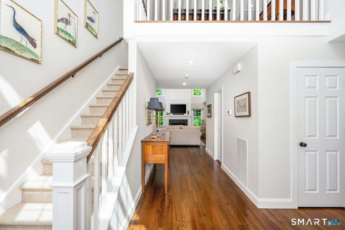 Condo in Wilton, Connecticut, United States 3 - 18746430