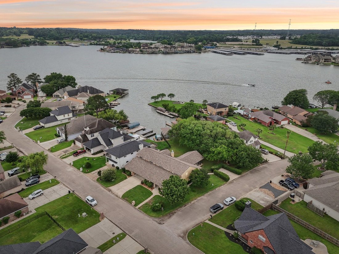 Haus in Montgomery, Texas, Vereinigte Staaten 1 - 18744346