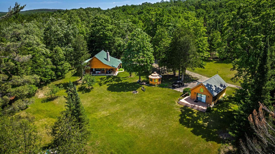 House in Vanderbilt, Michigan, United States 1 - 18743123